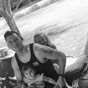 Meet your Posher, Dustin